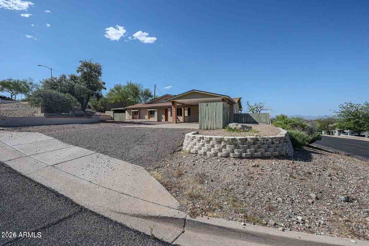 1740 E Camino Del Santo - Photo 2 of 33