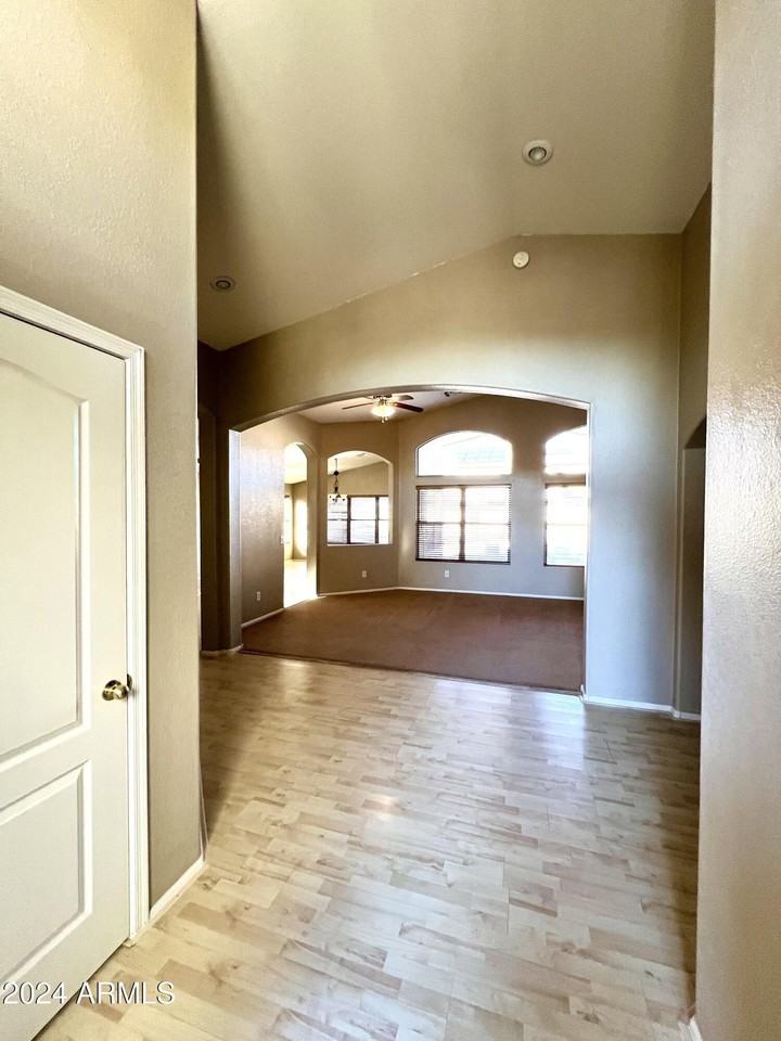 11210 E Pronghorn Ave - Photo 2 of 26