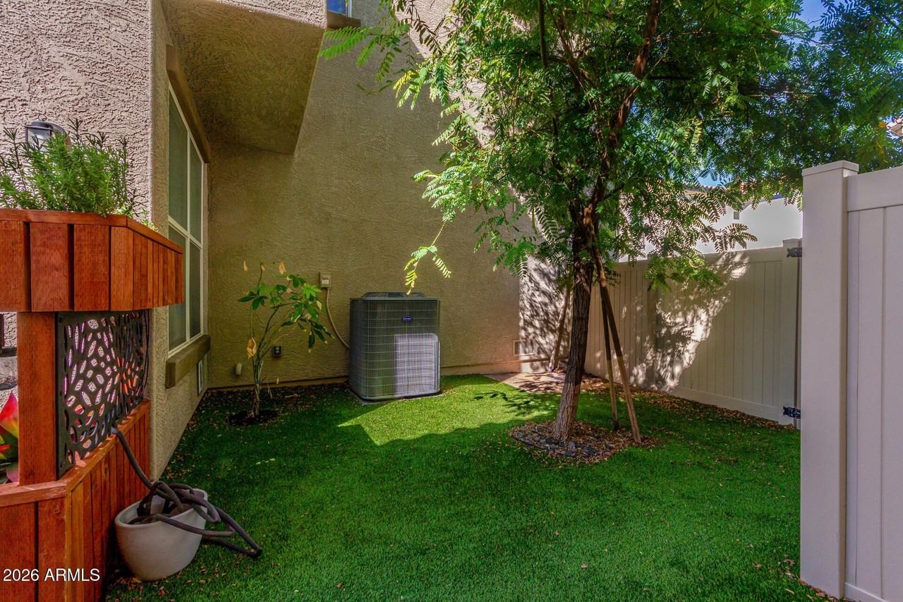 29380 N 122nd Gln - Photo 5 of 39