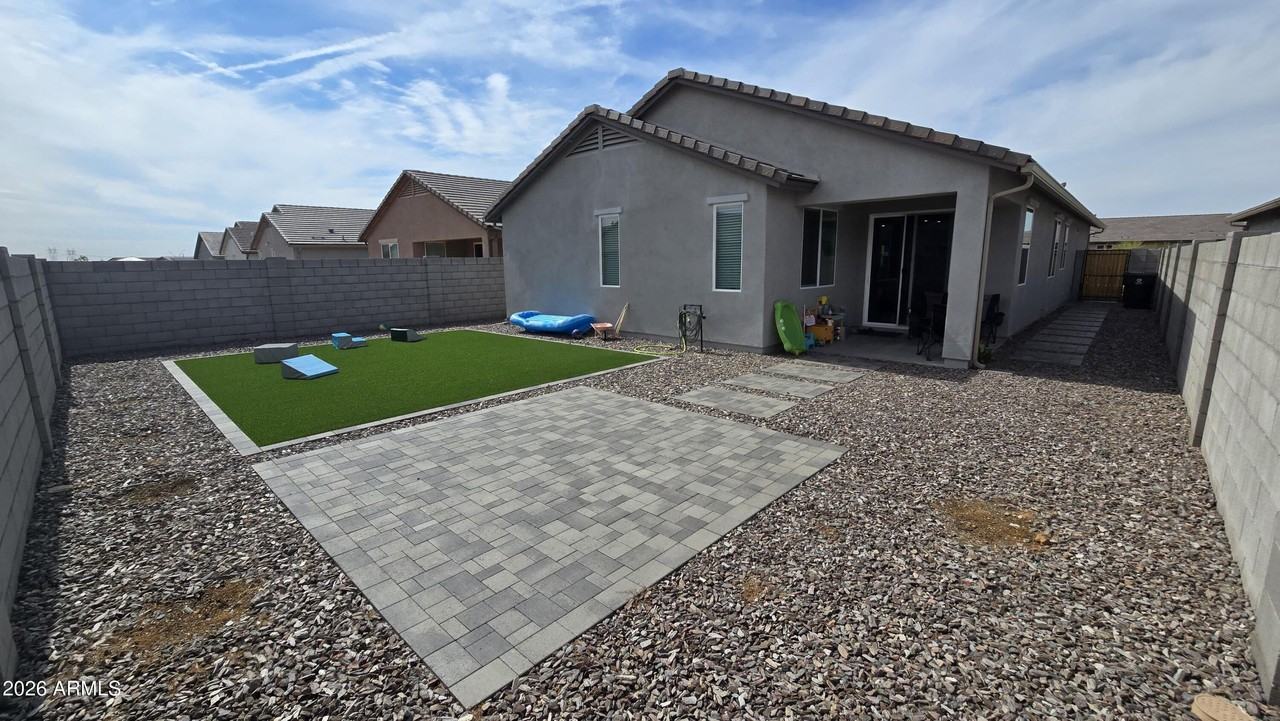 13248 W Hackamore Dr - Photo 5 of 29