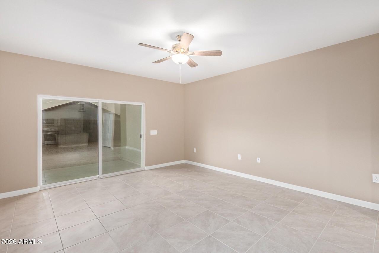 24179 W Ripple Rd - Photo 7 of 35