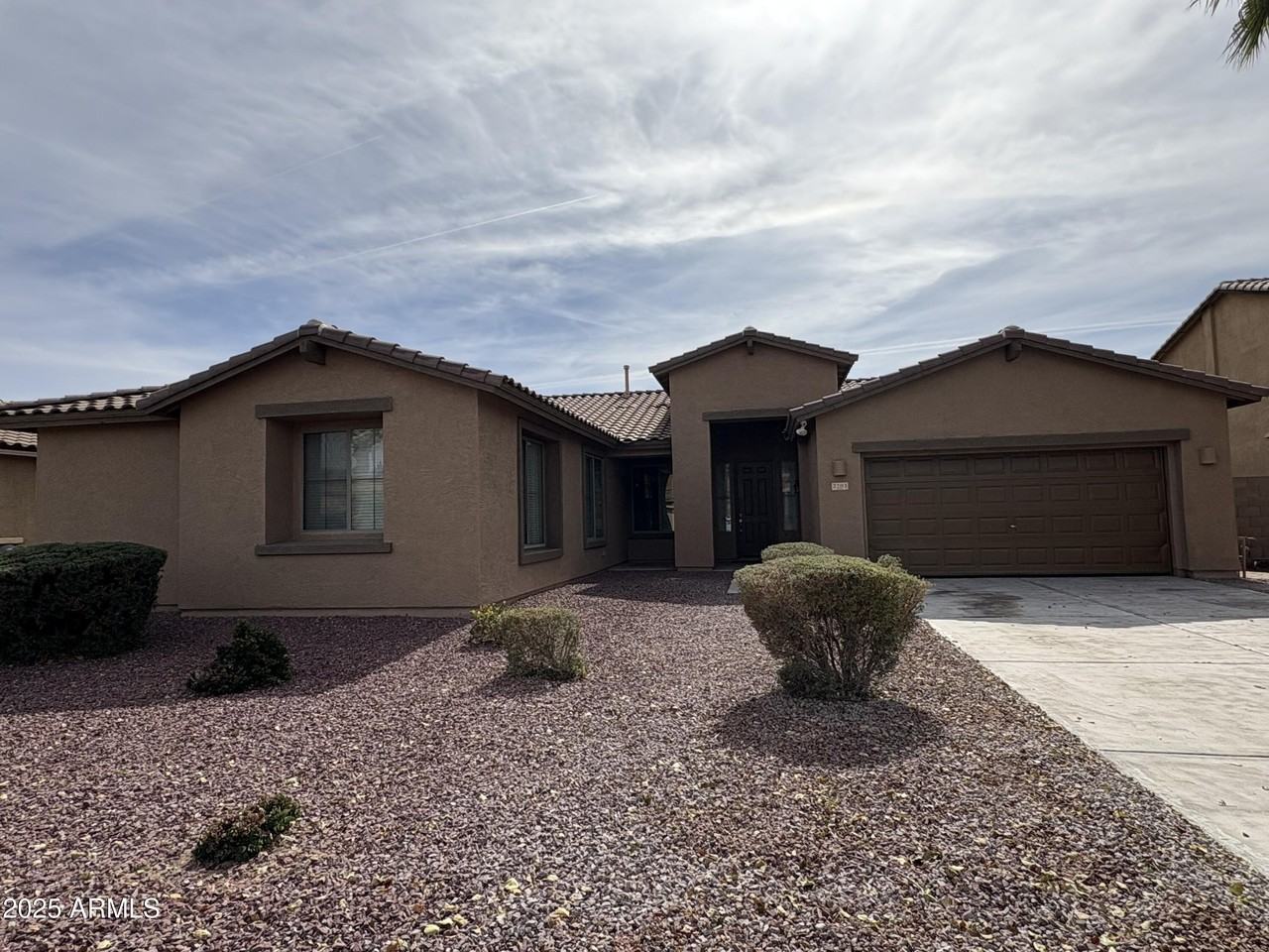 2703 E Zion Way - Photo 3 of 25