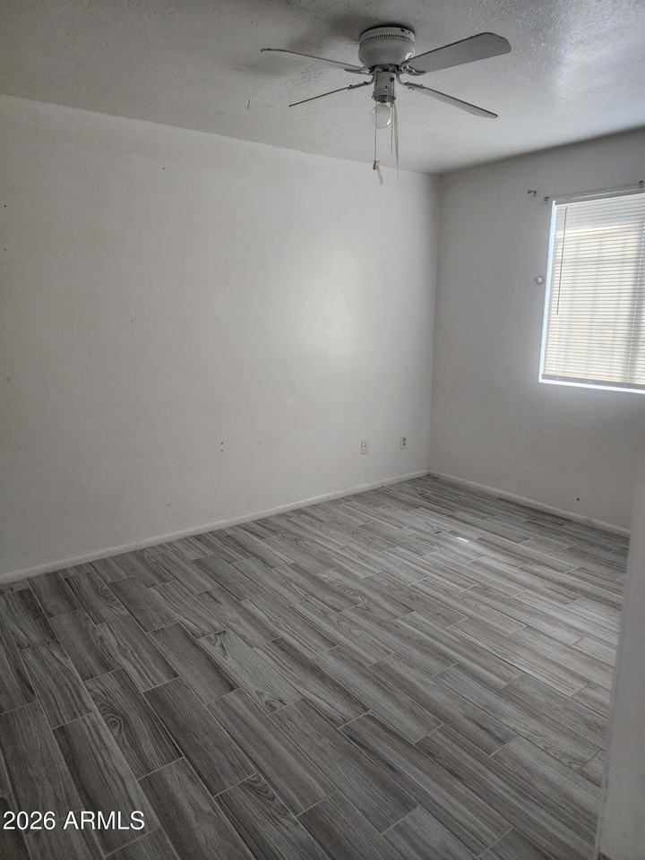 9222 N 35th Ave #9 - Photo 7 of 9