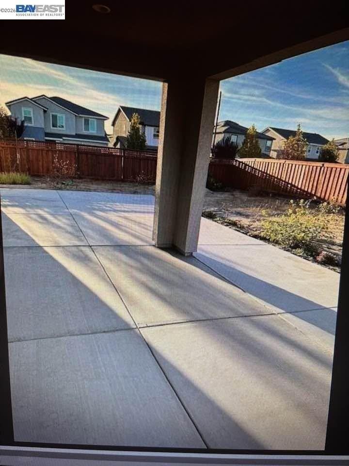 2553 Paisley Ct - Photo 2 of 6