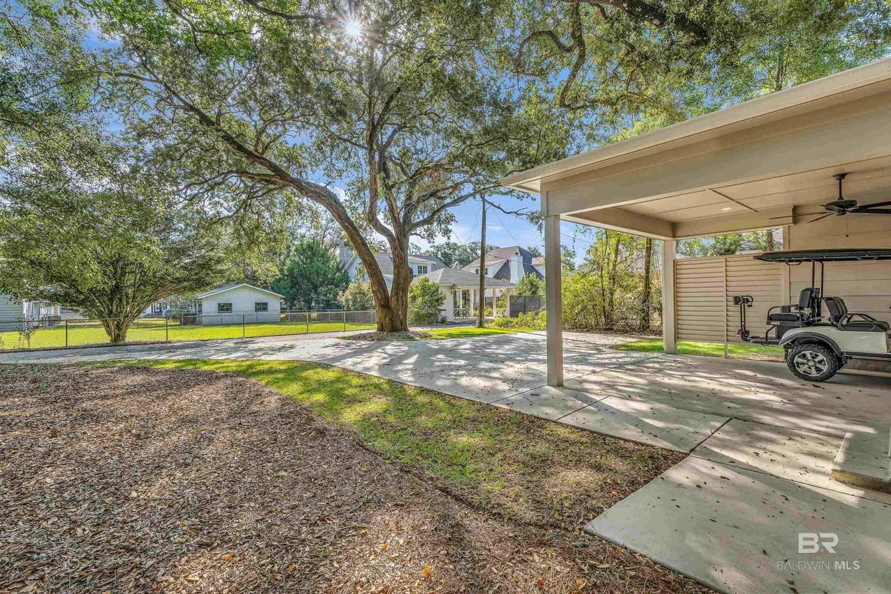 357 Azalea St - Photo 2 of 22