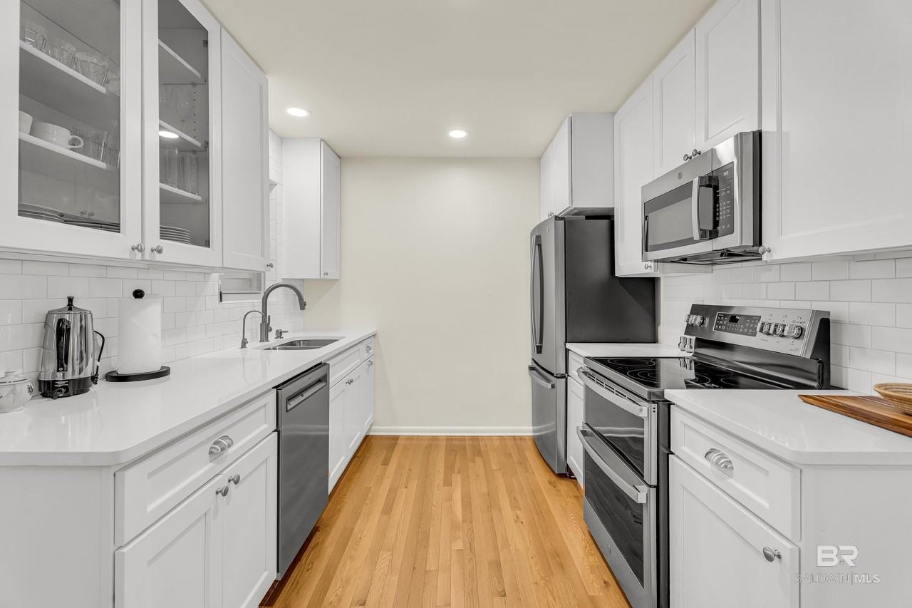 357 Azalea St - Photo 5 of 22