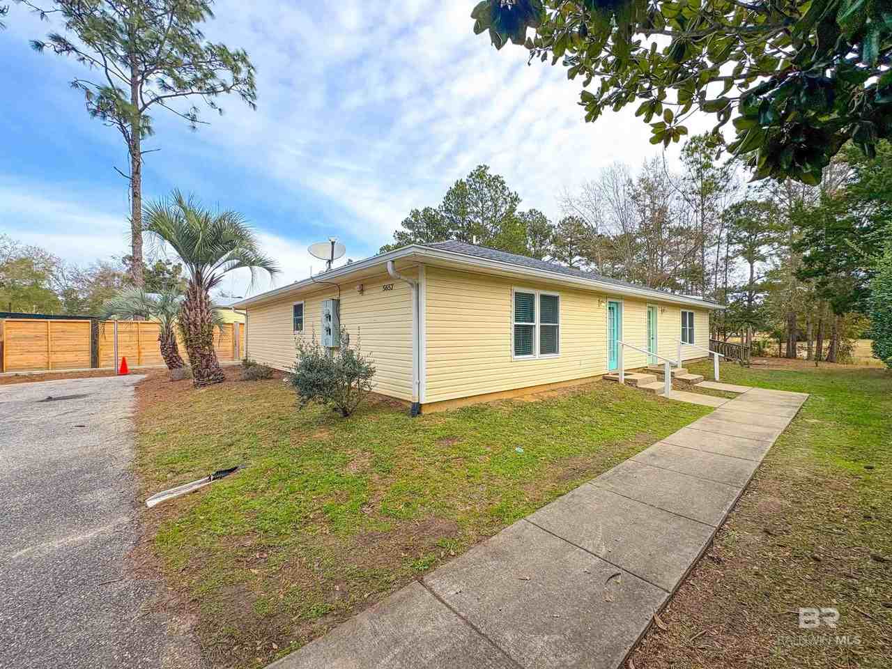 5652 Dee St #A - Photo 2 of 26