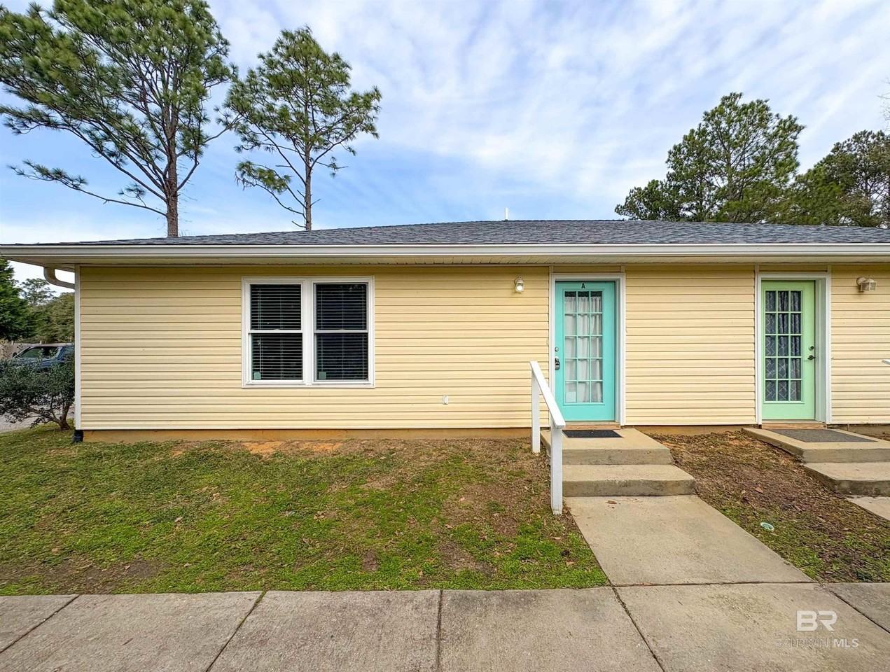 5652 Dee St #A - Photo 4 of 26
