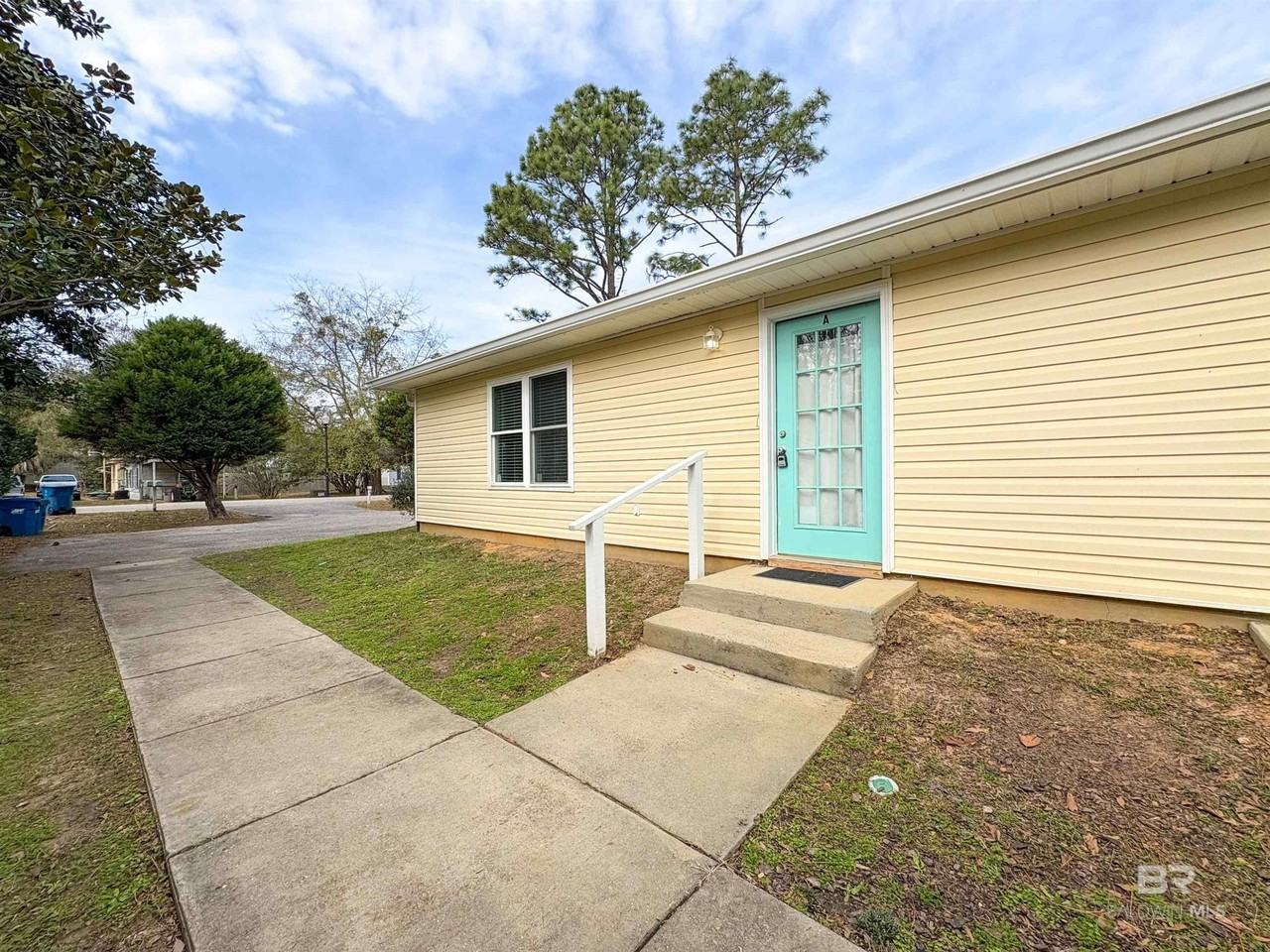 5652 Dee St #A - Photo 5 of 26