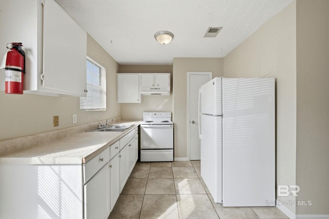 6413 Schoel Ln #6413 - Photo 4 of 26