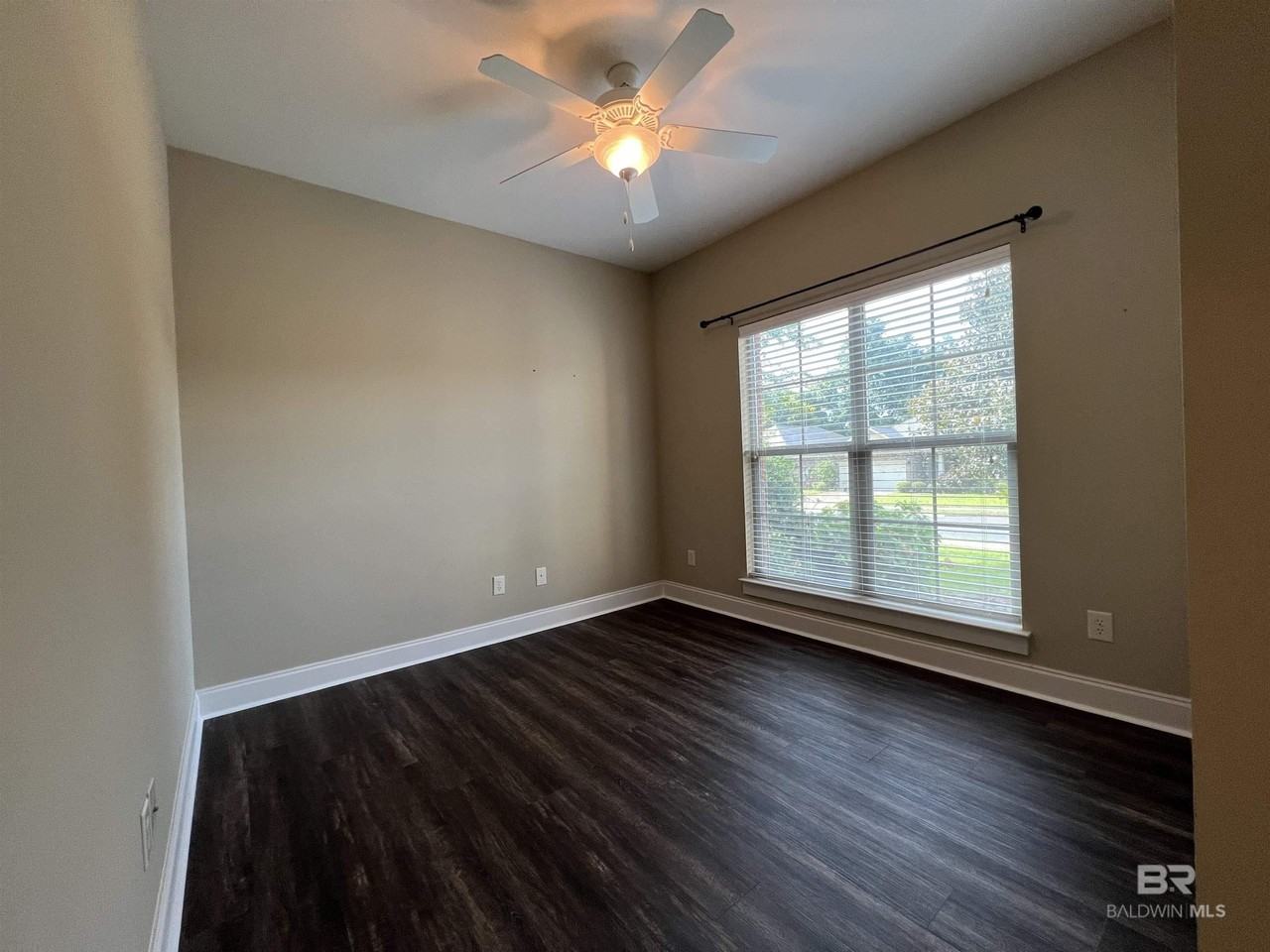 7700 Kari Ln - Photo 7 of 15