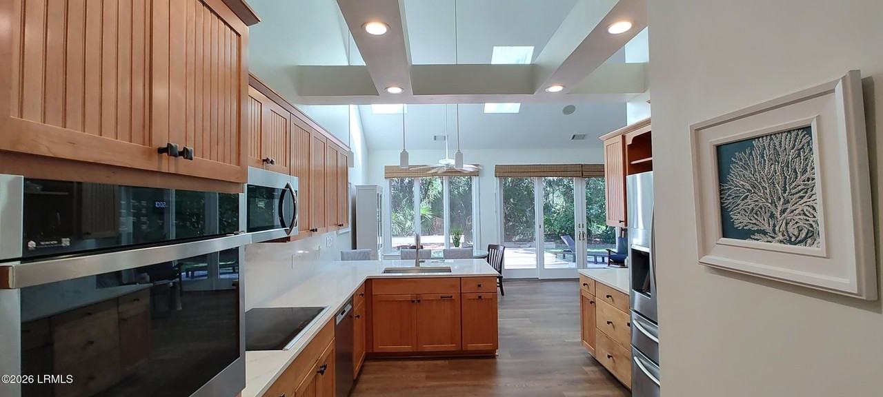 1119 Palmetto Pt - Photo 4 of 36