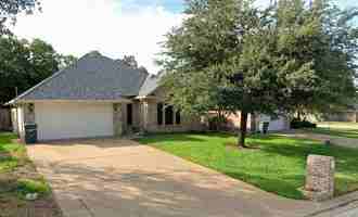 featured image of 1802 White Stone Dr