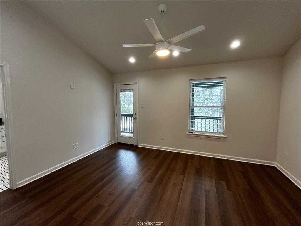 10340 N Dowling Rd - Photo 5 of 10