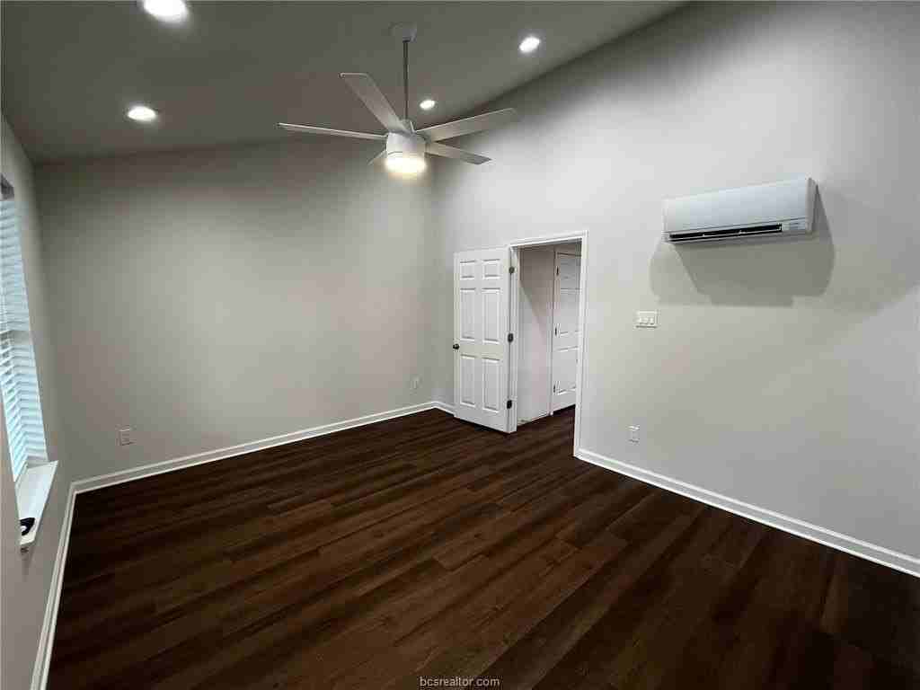 10338 N Dowling Rd - Photo 6 of 9