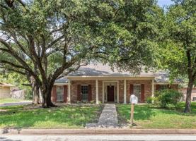 featured image of 1803 Leona Dr