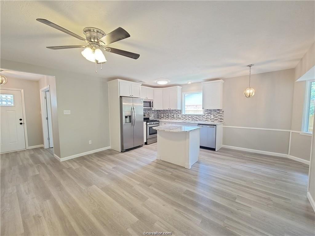 1409 Broadmoor Dr - Photo 5 of 15