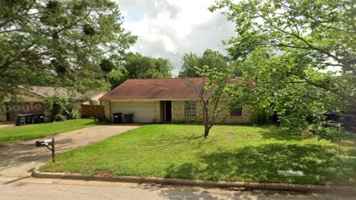 featured image of 3019 Jennifer Dr