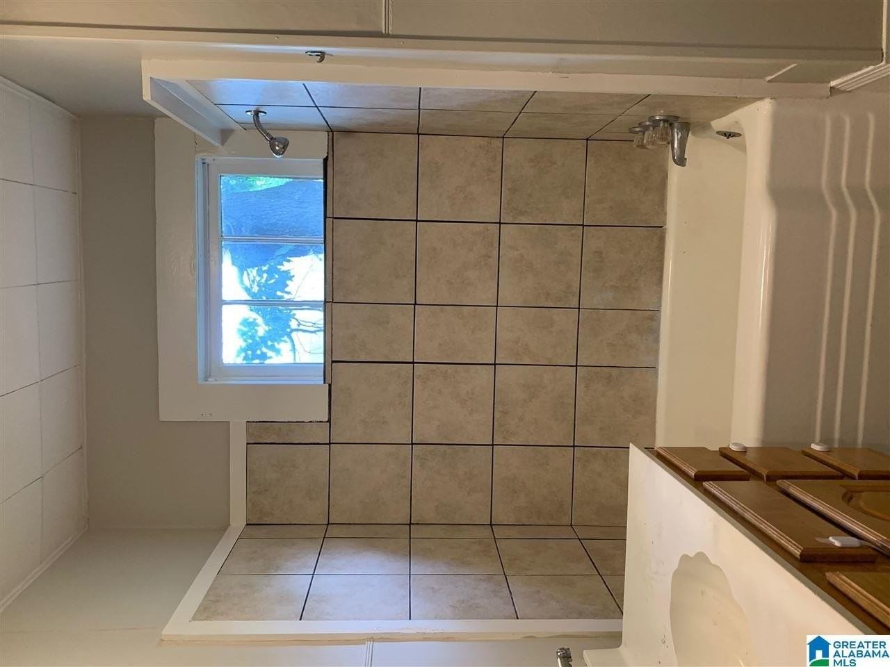 1826 2nd Ave N #B - Photo 5 of 11