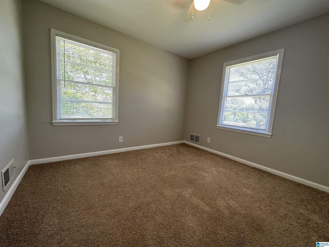 2228 5th St Ne - Photo 7 of 8