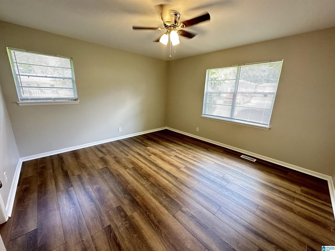 6220 Cole Ave - Photo 4 of 6