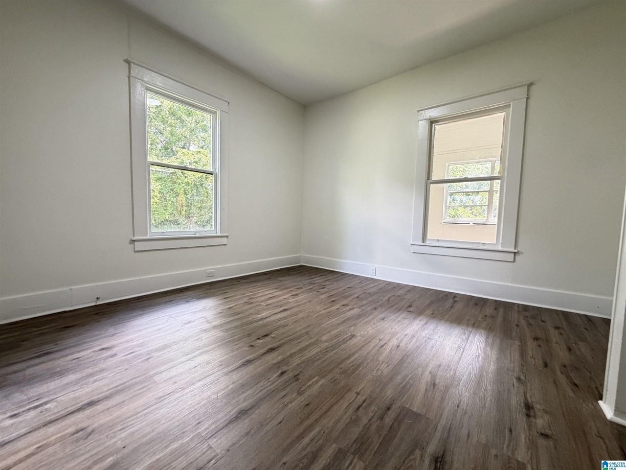 1225 Ford Ave - Photo 7 of 18