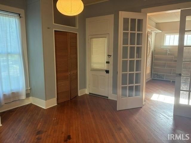 817 W 6th St - Photo 4 of 9