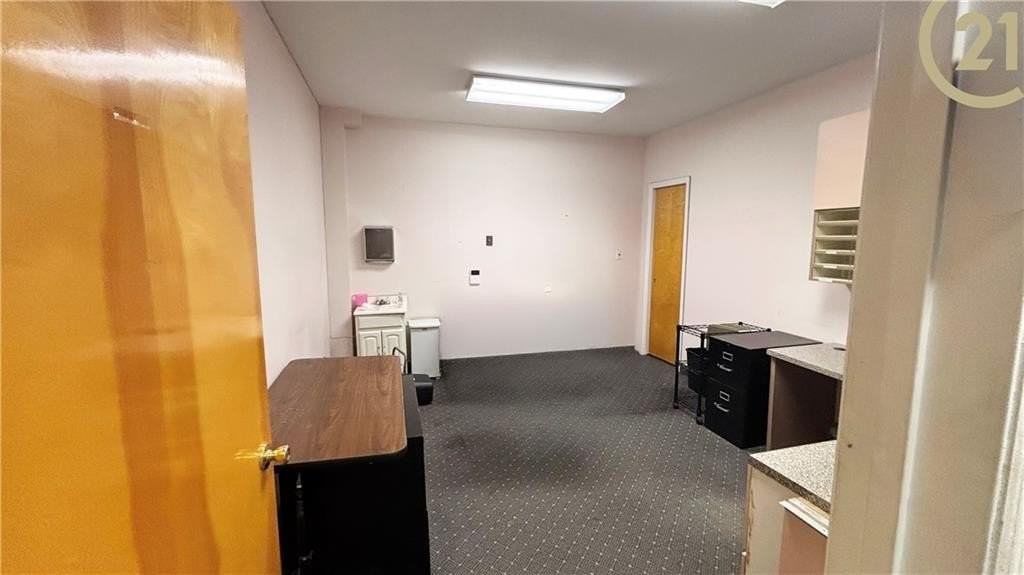 575 Kings Hwy - Photo 5 of 12