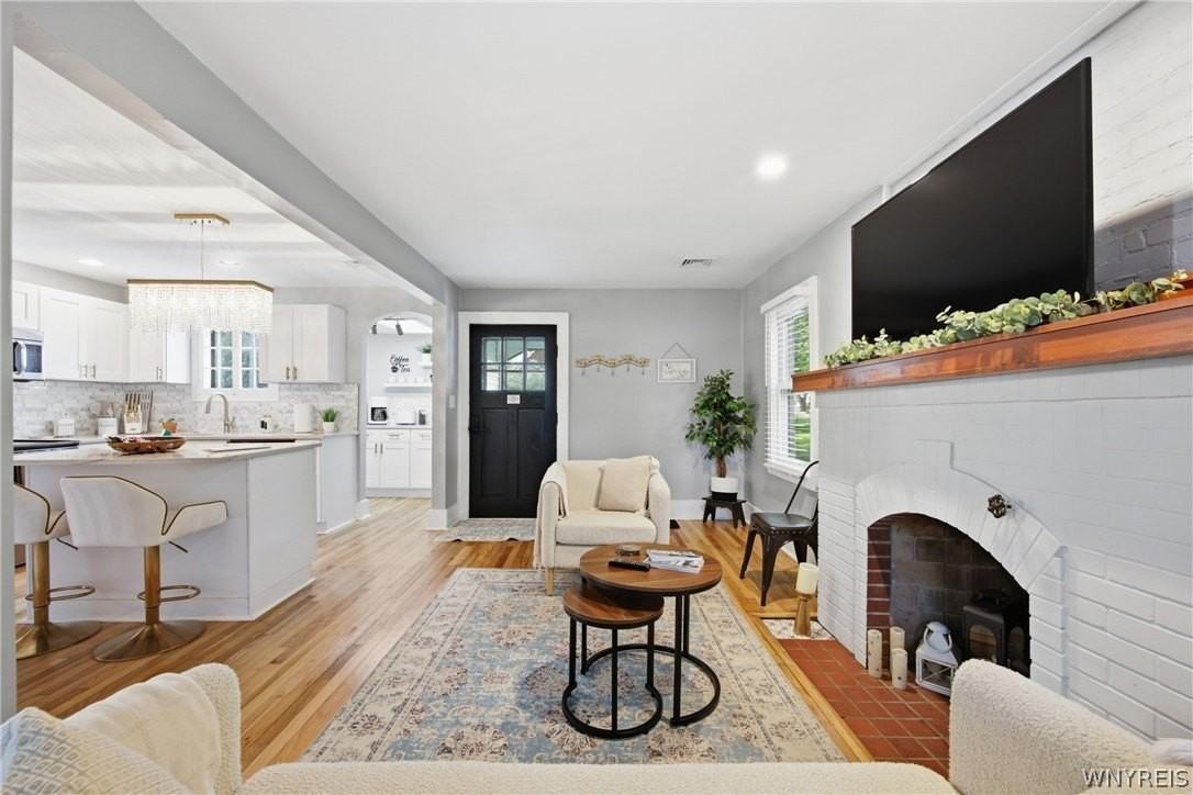 528 Ward Rd - Photo 4 of 25
