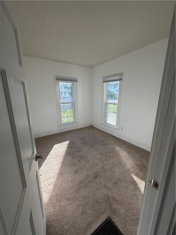1056 Walnut St #2 - Photo 3 of 5