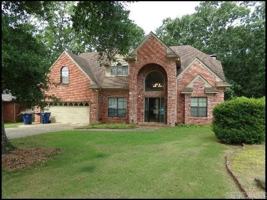 featured image of 8 Edgewater Cv