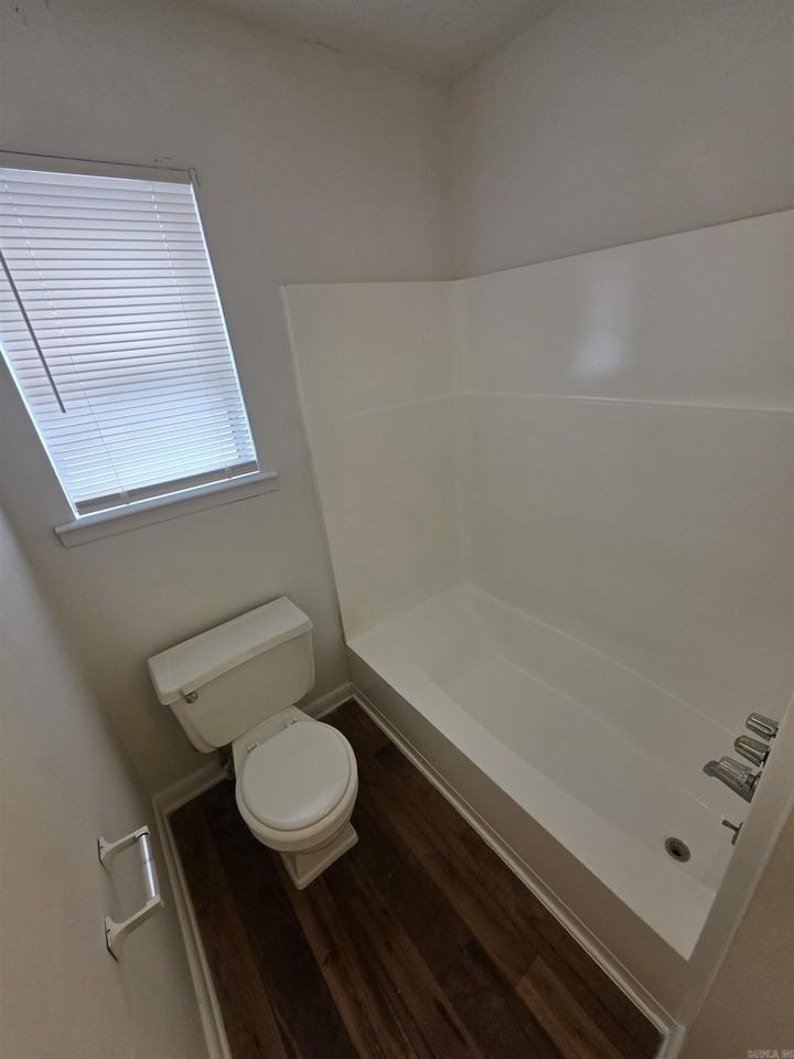 2104 Virginia Dr #B - Photo 5 of 7