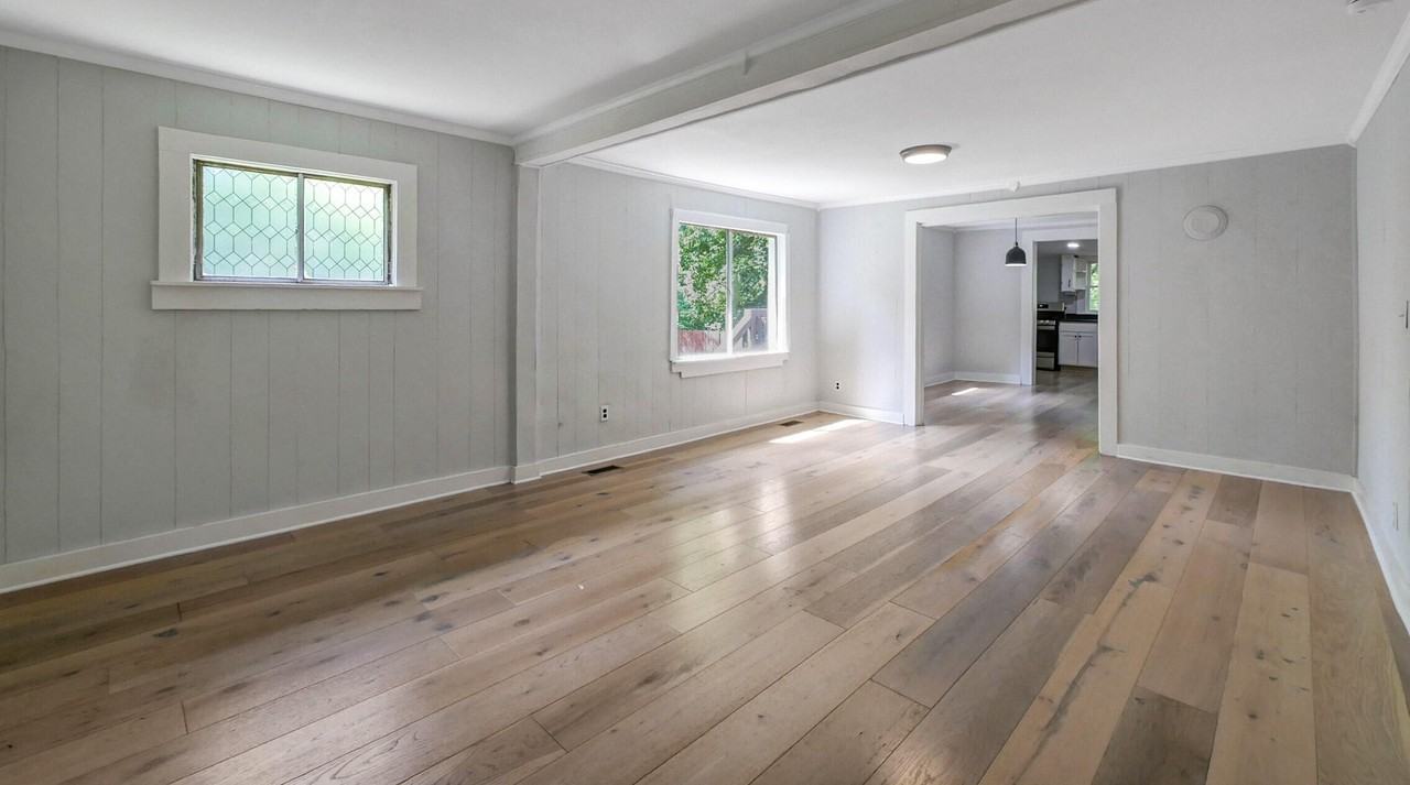 219 Vreeland St - Photo 5 of 30