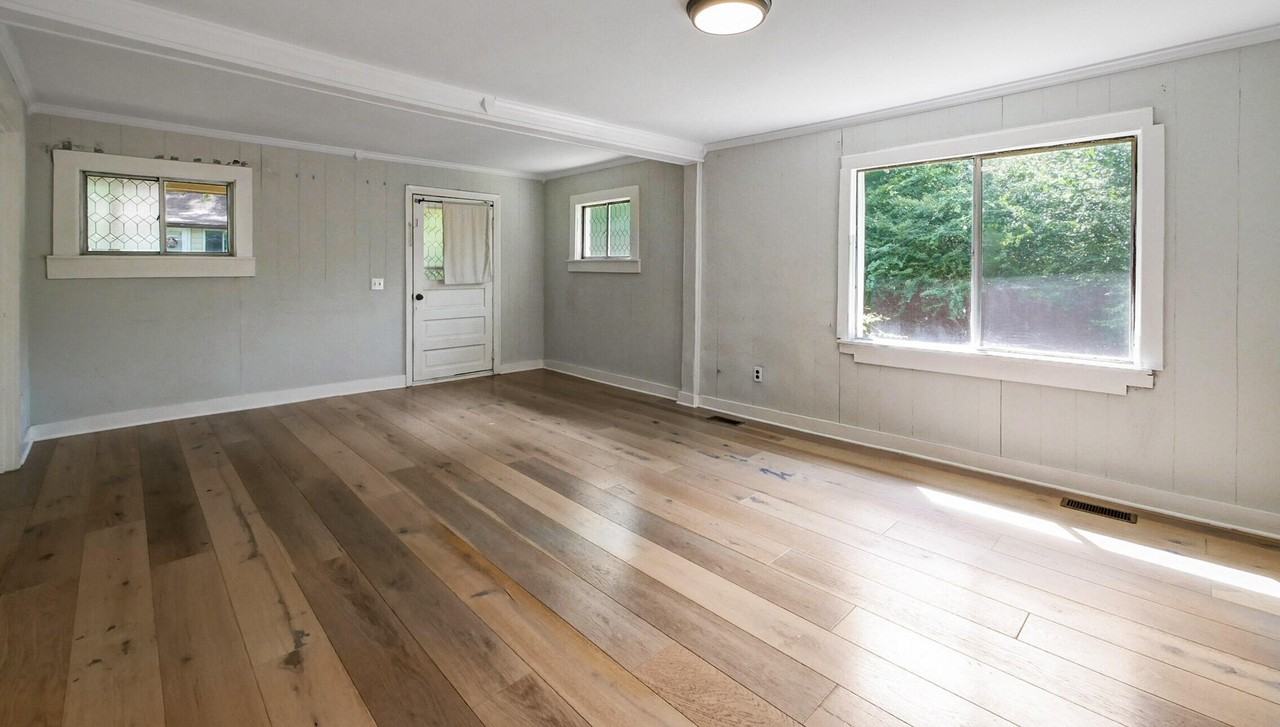 219 Vreeland St - Photo 6 of 30