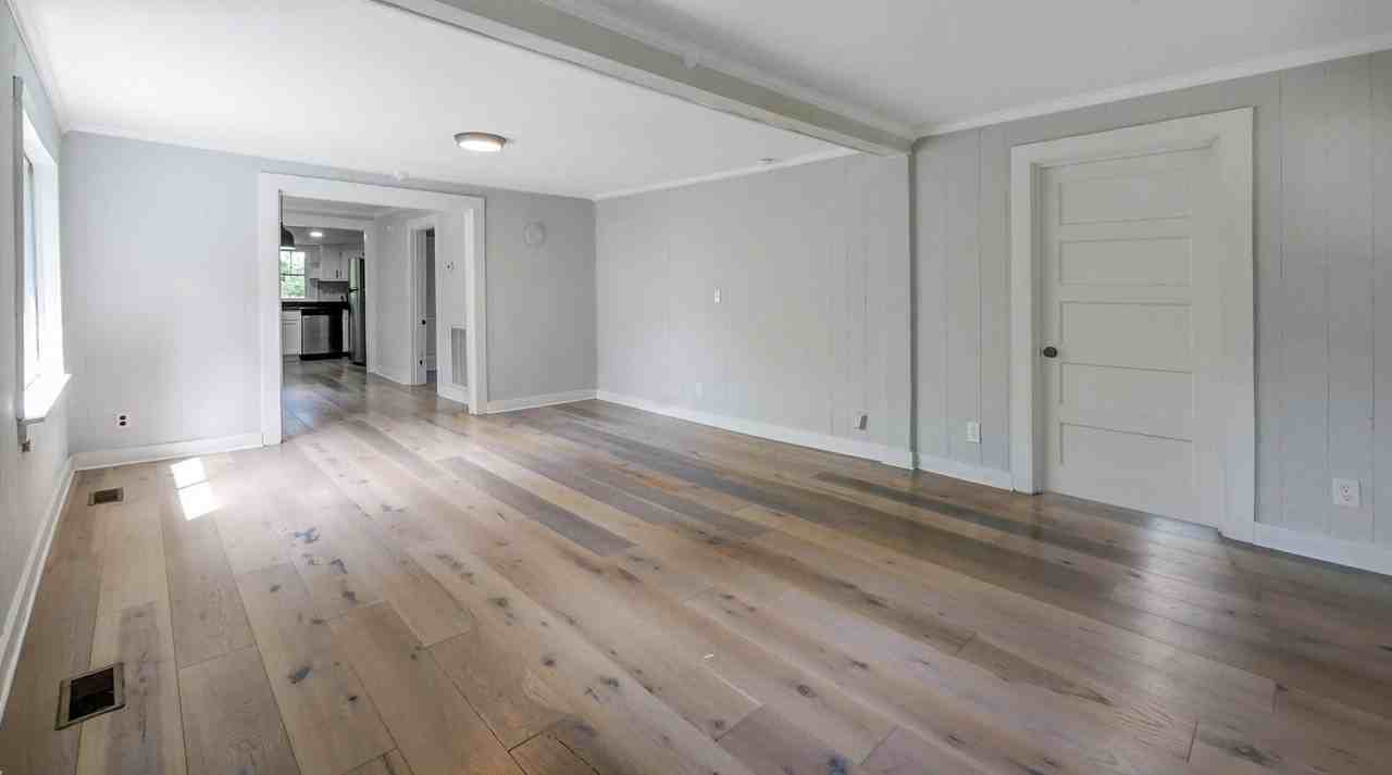 219 Vreeland St - Photo 7 of 30