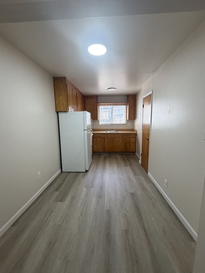2333 Humboldt Avenue - Photo 5 of 11