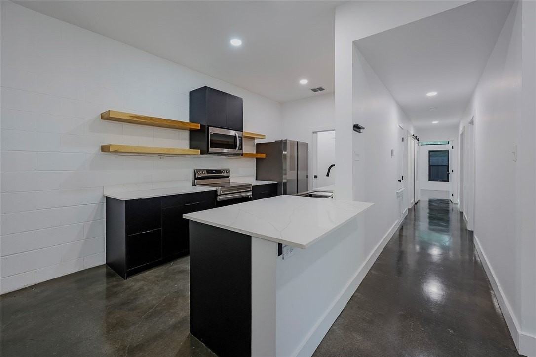 626 Glazebrook St #B - Photo 5 of 21