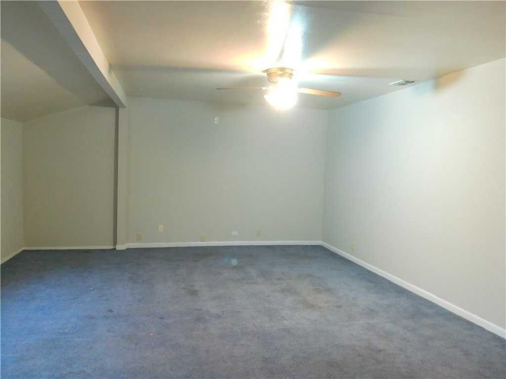 4938 Jean St - Photo 3 of 11
