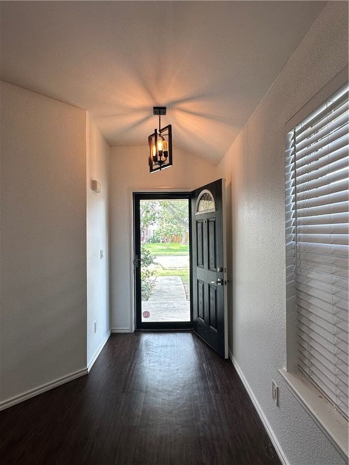 7822 Fox Dr - Photo 2 of 27
