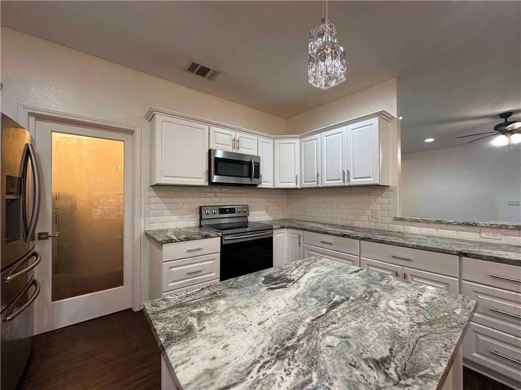 7822 Fox Dr - Photo 5 of 27