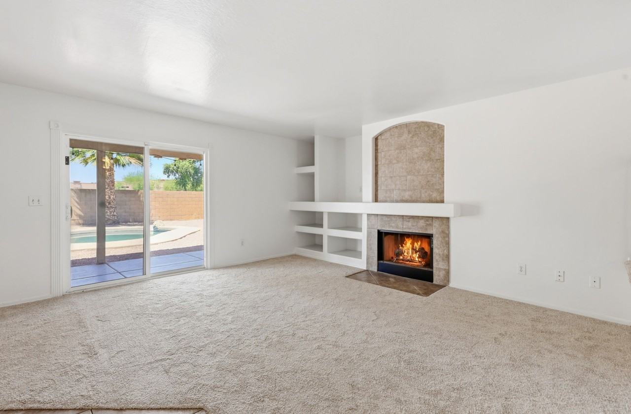 1492 N Saddle St #1 - Photo 4 of 50