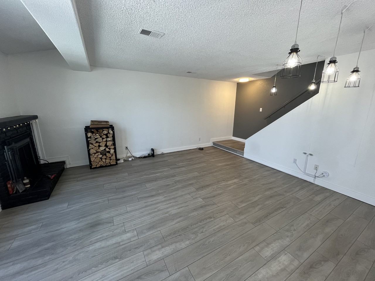 7703 W 87TH DR - Photo 4 of 21