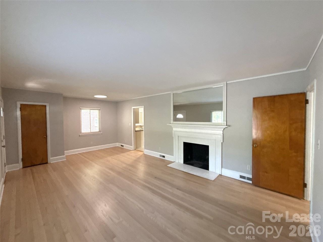 932 Hickory Nut St - Photo 3 of 18