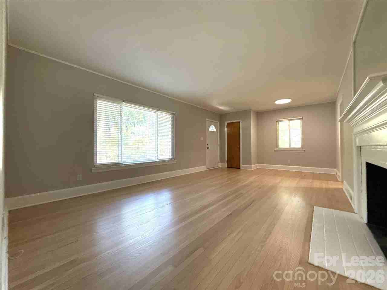 932 Hickory Nut St - Photo 4 of 18
