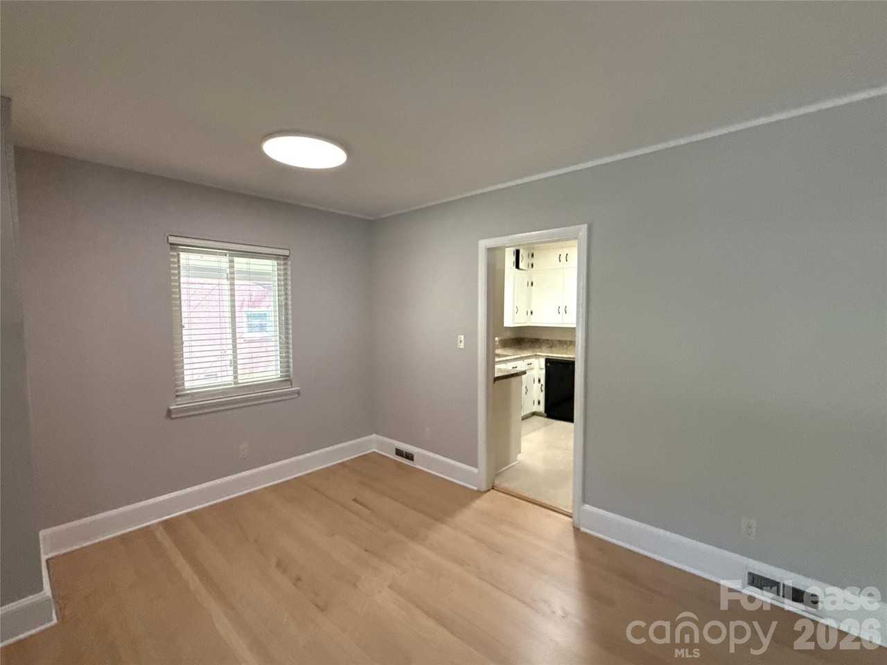 932 Hickory Nut St - Photo 6 of 18