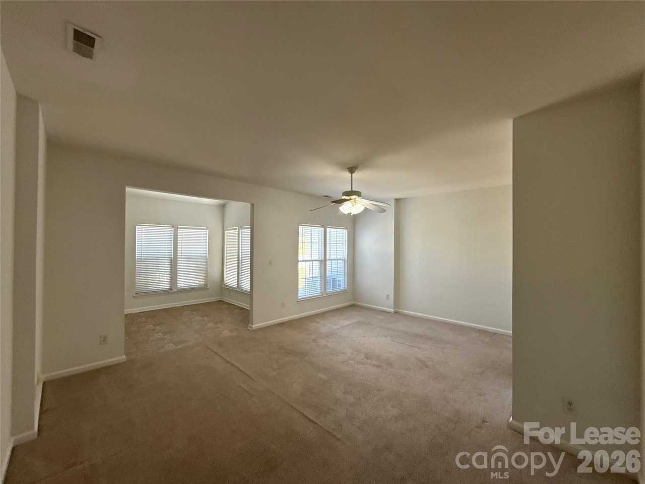 4237 Coulter Xing - Photo 6 of 17