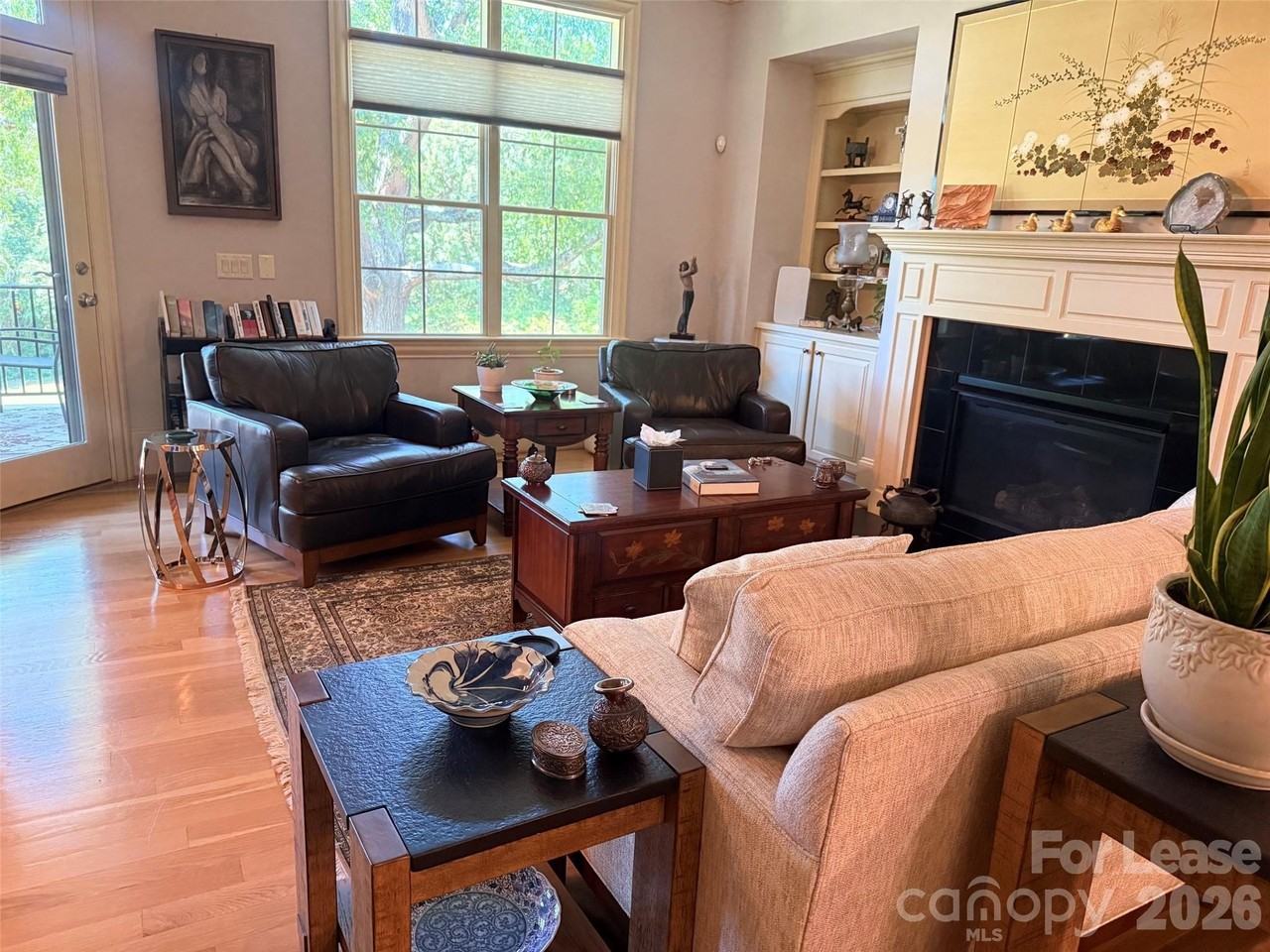 6421 Fairway Row Ln - Photo 5 of 25
