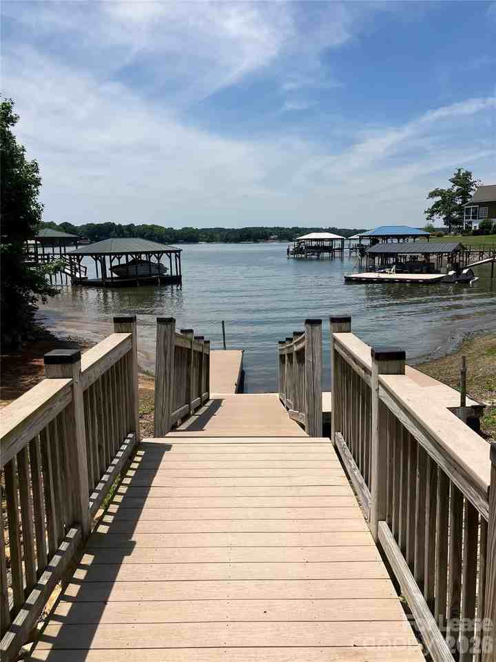 137 Fern Haven Ln - Photo 4 of 29