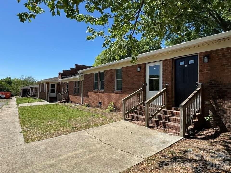 19612 Oak St #7 - Photo 2 of 12