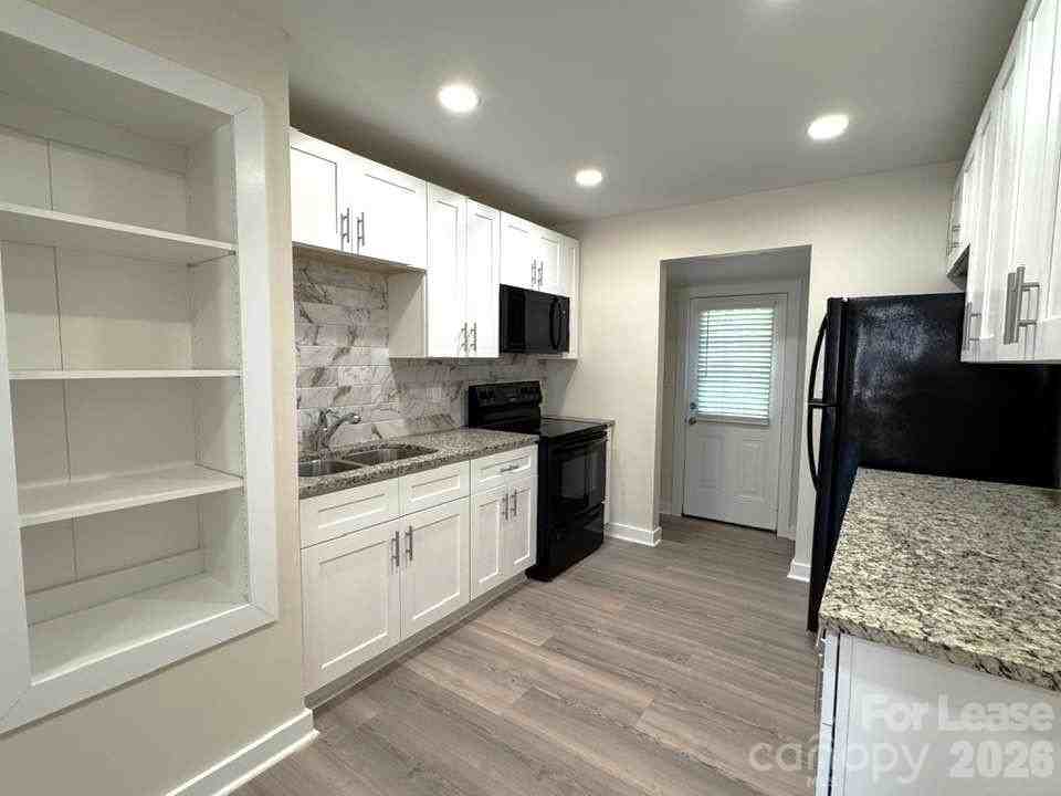 19612 Oak St #7 - Photo 3 of 12
